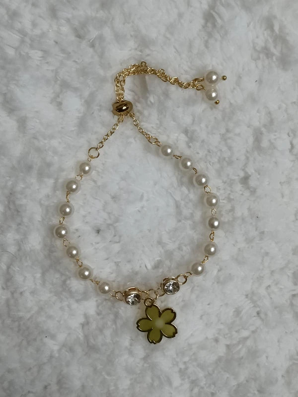 Flower Pearl Bracelet 