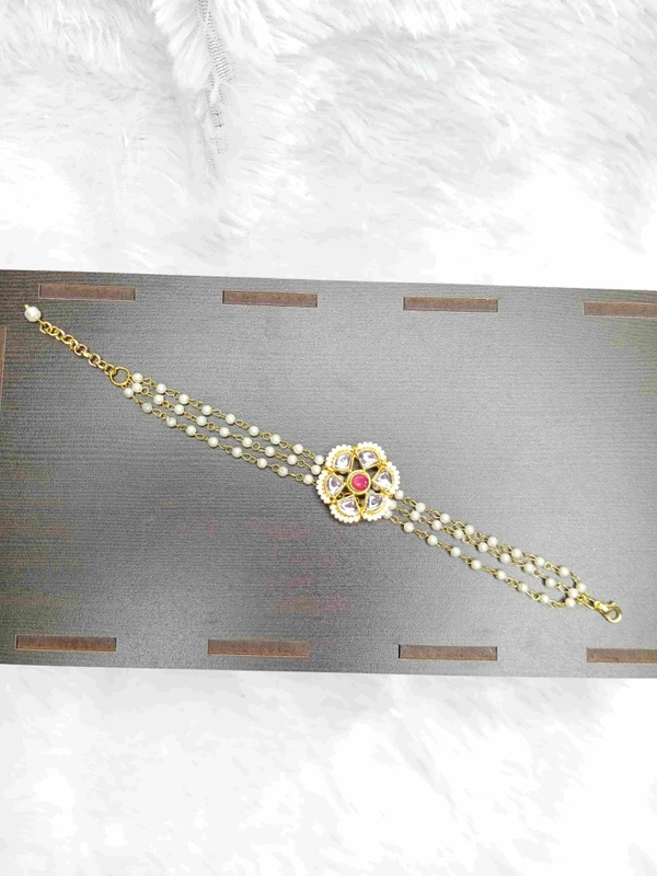 Kundan Flower Bracelet 