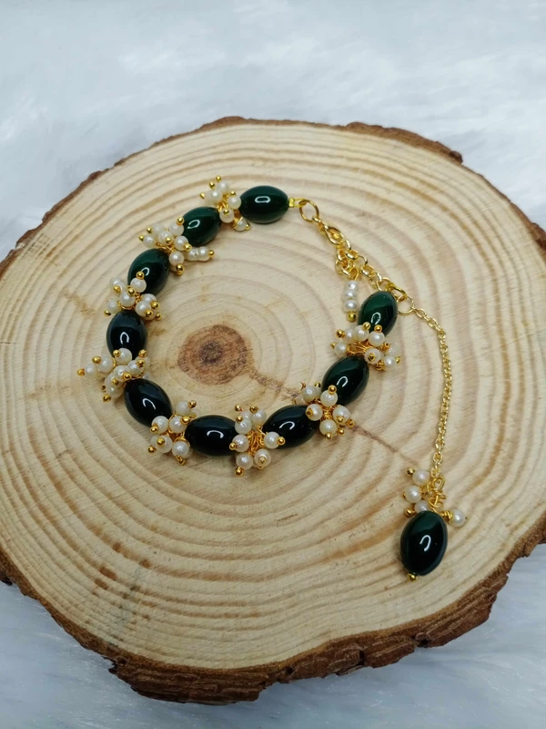 Green Beaded Lorial Bracelet 