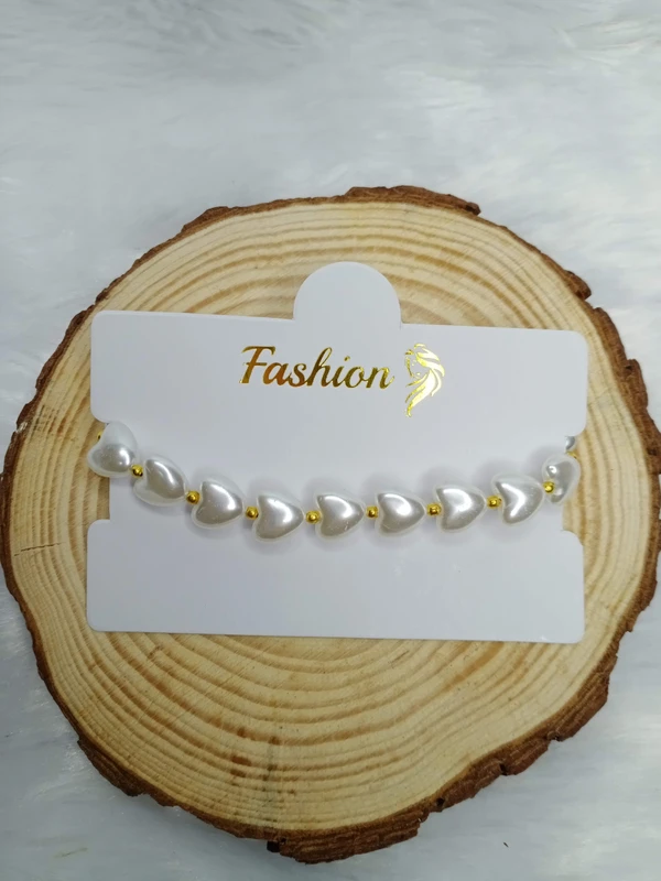 Uncut Heart Beads Bracelet - Golden