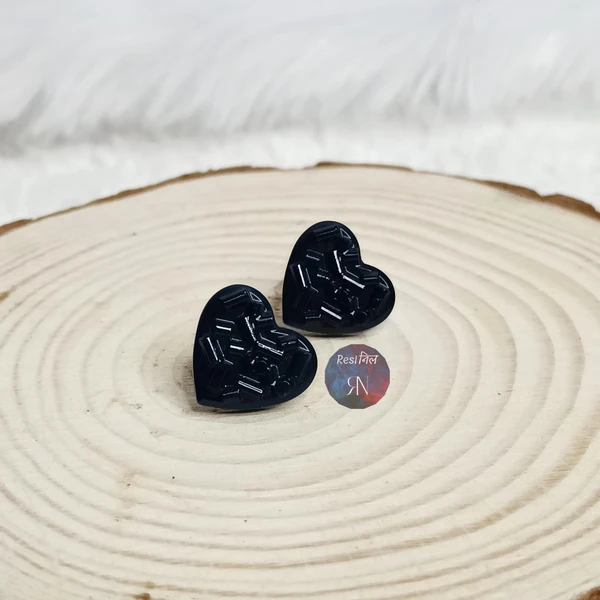 Blue Heart Resin Stud - Navy Blue