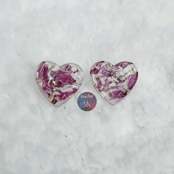 Flower Petals Heart Resin Stud