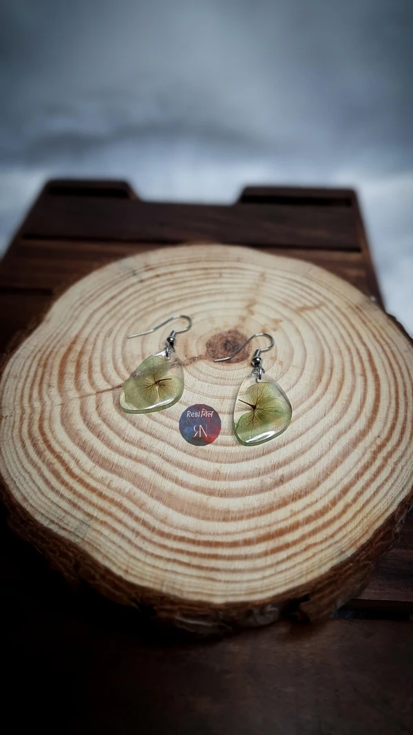 Resin earrings with real hydrangea flowers