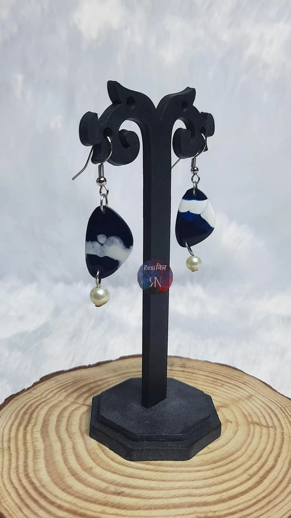 White & Blue Resin Earrings (I)