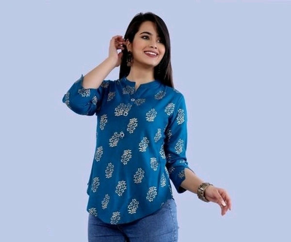 Classic Fashionista Women Tops& Tunics36 - M