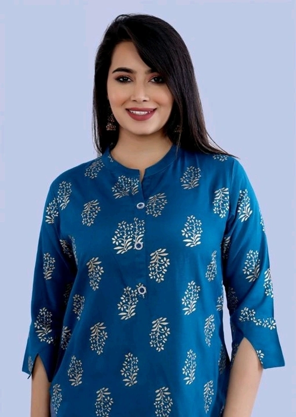 Classic Fashionista Women Tops& Tunics36 - M