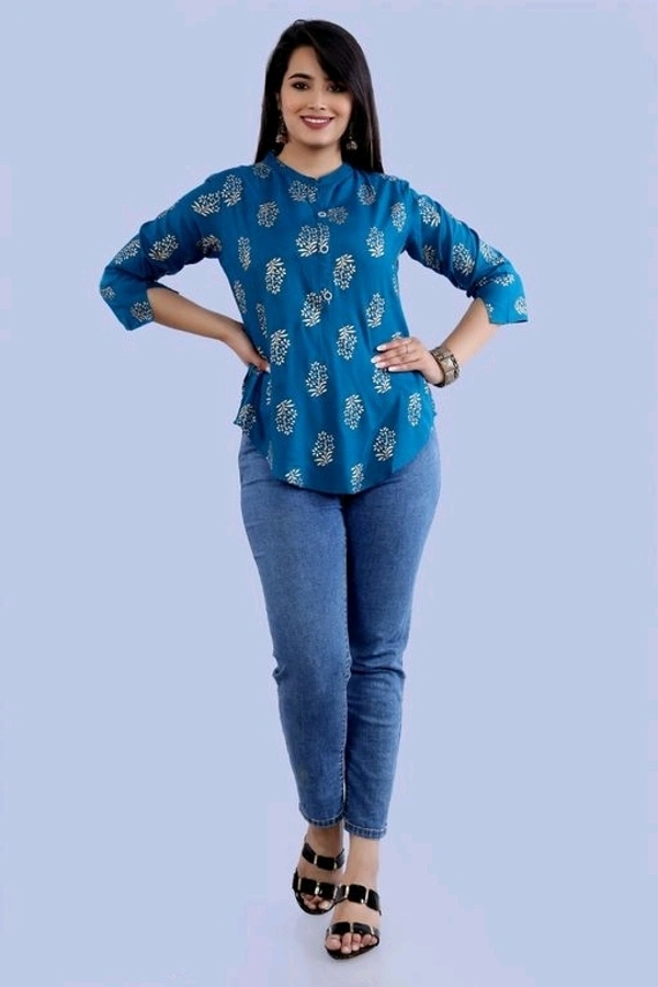 Classic Fashionista Women Tops& Tunics36 - M