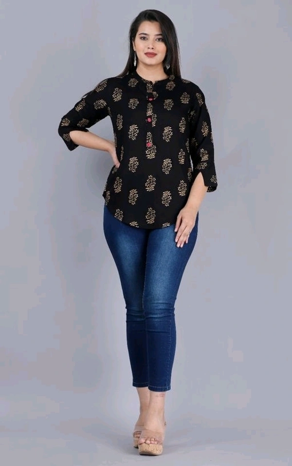 Classic Fashionista Women Tops& Tunics90 - S
