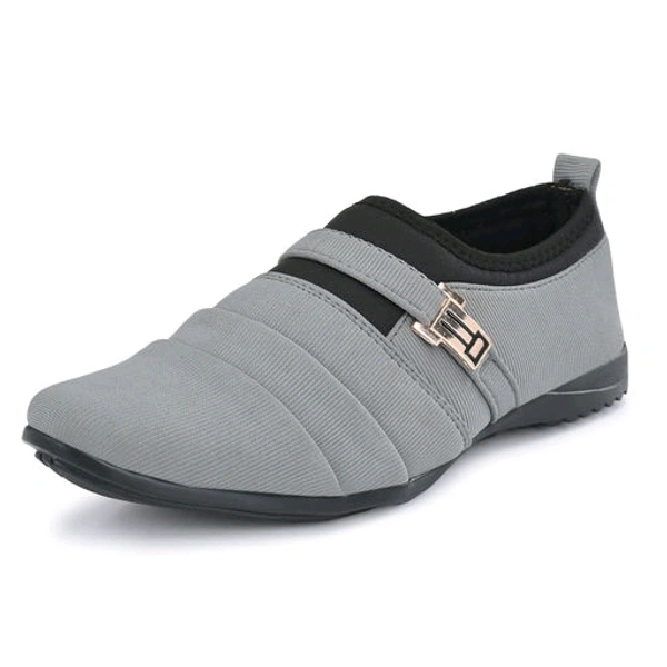 Latest Attractive men casual shoes90 - 7