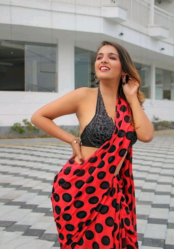 Red-Black, Polka Print Georgette Saree with Blouse Piece