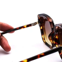 UV Protected Square Shape Women Sunglasses