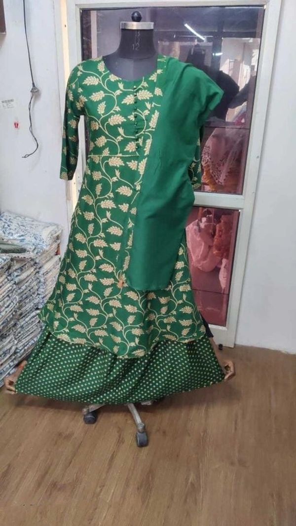 WOMAN PRINTED KURTI SKIRT WITH DUPATTA - L