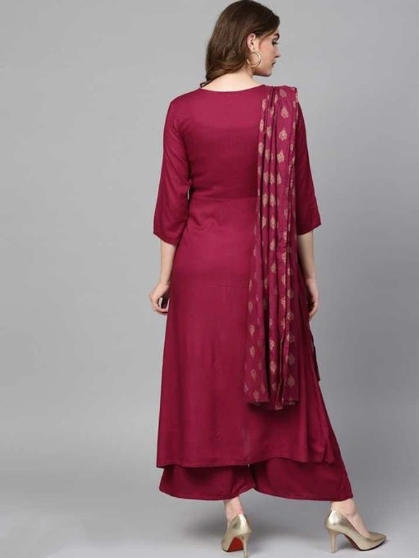 Women Rayon A-line Printed Long Kurti With Palazzos - M
