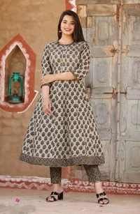 Women's Embroidered Cotton Kurta Pant set - M