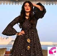 Aagam sensation Women Kurta Sets - L
