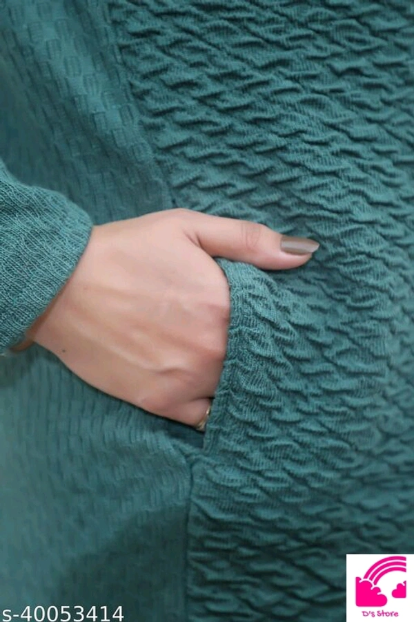 GREEN SWEATER  - L
