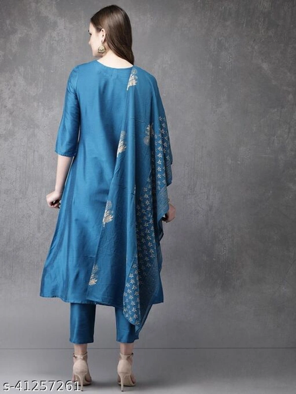 Stylish Designer Suit And Salwar  - M