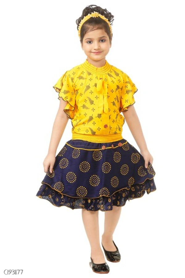 Kids printed Top Skirts Sets  - 2- 3 years 
