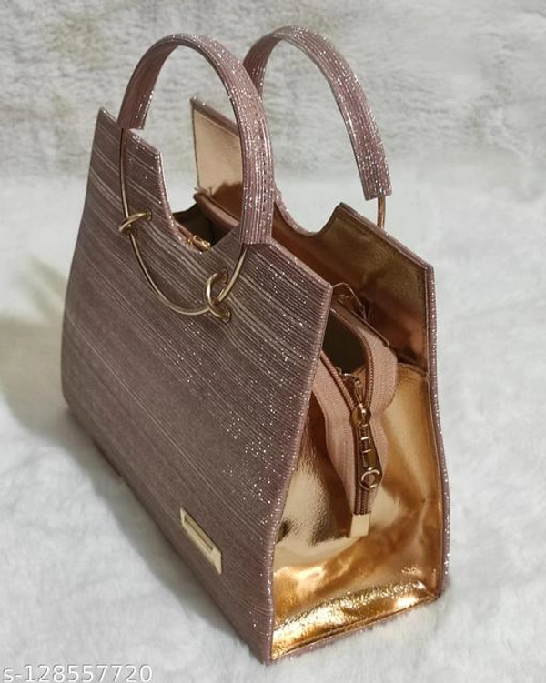 IiL V 2022 Extra Cover Handbag 