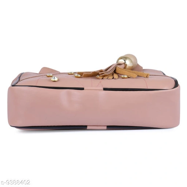 Beautiful Women's Cream Handbag 