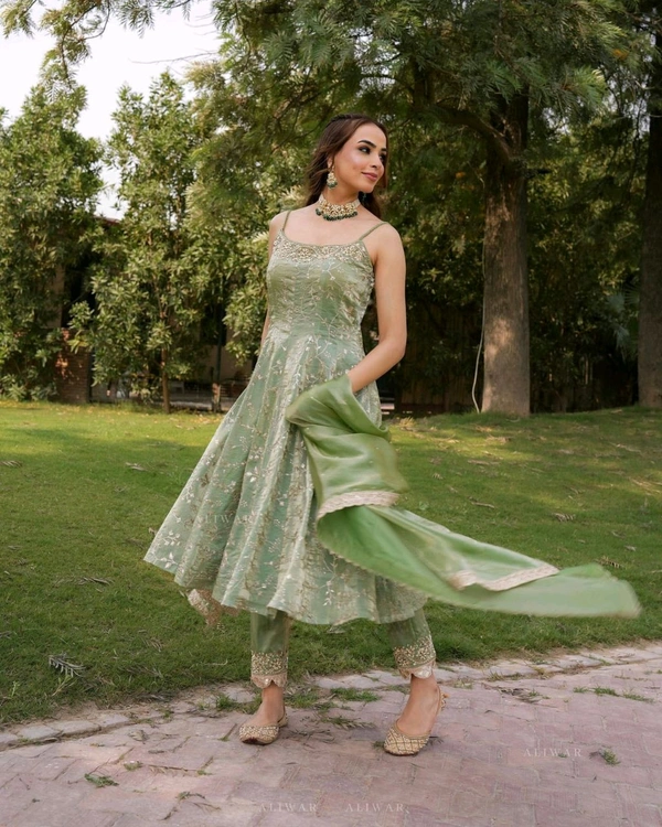 Heavy Anarkali Gown With Bottom and Dupatta Set - L