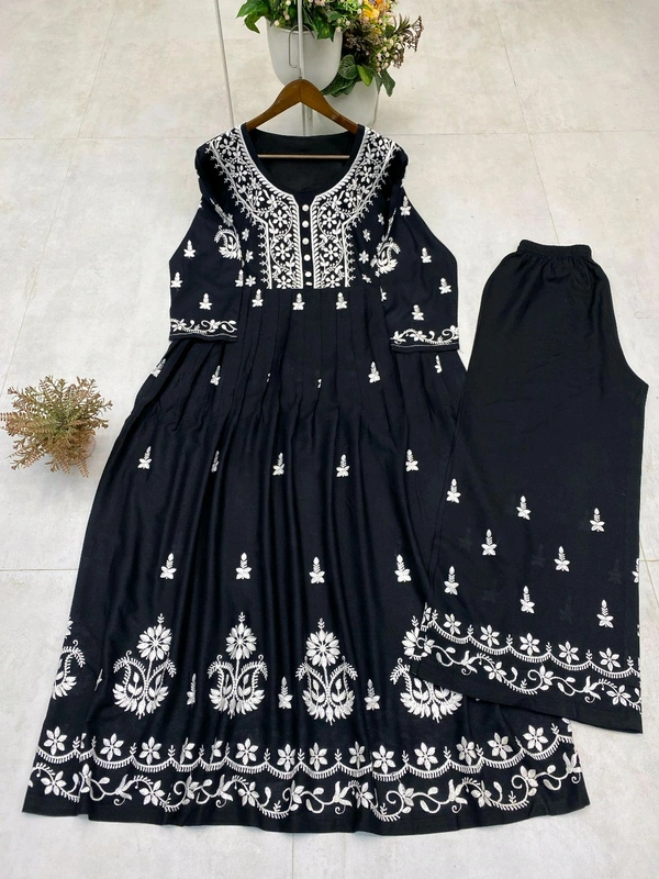 Summer Special Thread Work Plazzo Suit - L