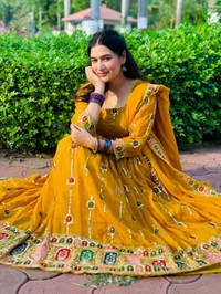 Real Modelling Anarkali Suit - M