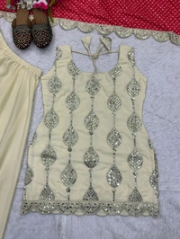 Unique Style Heavy Plazzo Suit - M