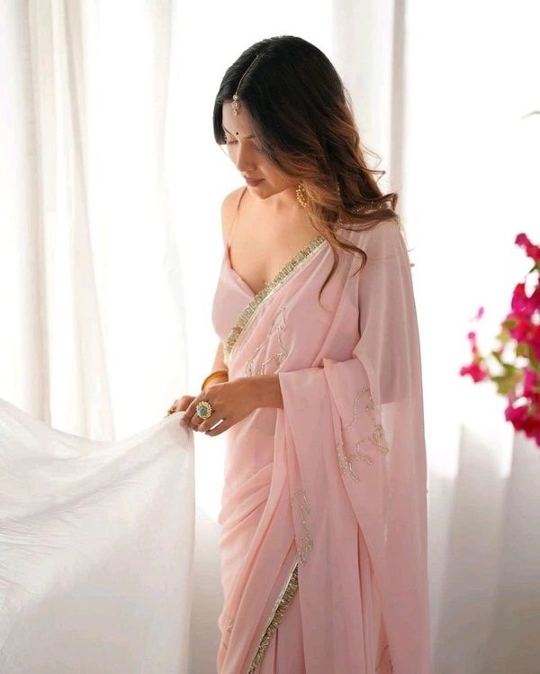Latest Trendy Georgette Saree With Blouse Piece