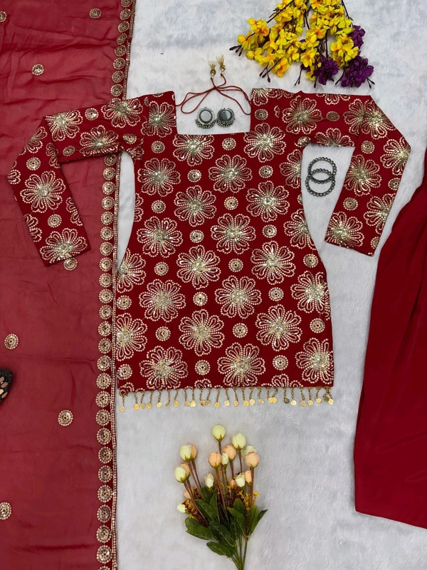 Trending Farsi Suit With Patiyala Pants - M