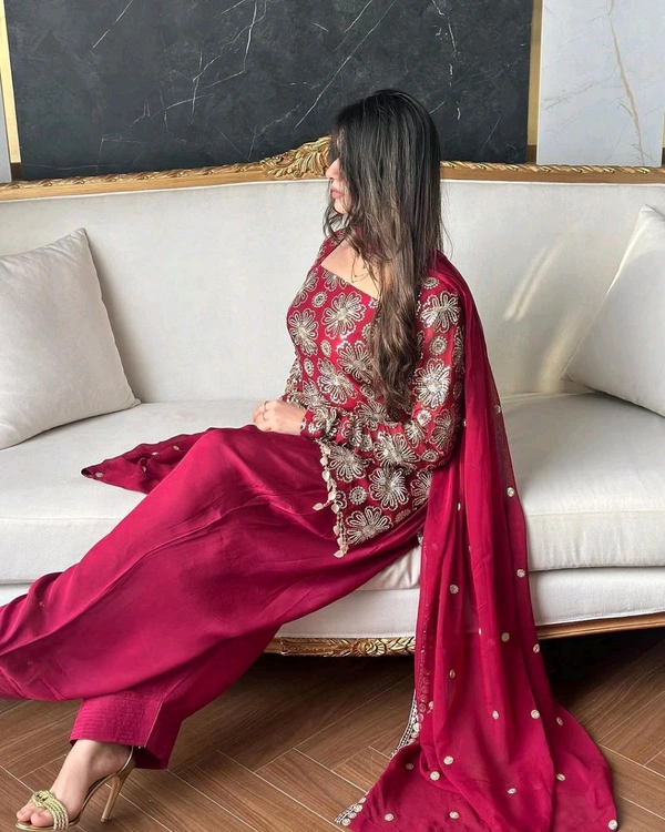 Trending Farsi Suit With Patiyala Pants - XL