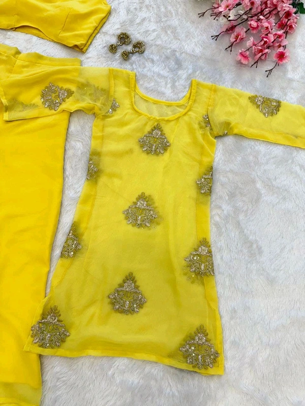 Haldi Special Indo Western. Outfit - Free Size Upto 44inch