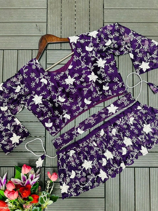Partywear Lehenga With Stiched Blouse
