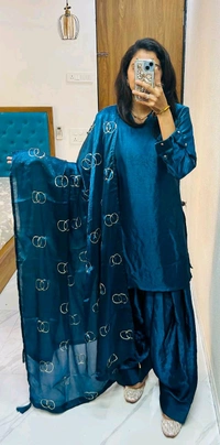 Designer Wear Farsi Salwar Suit - M