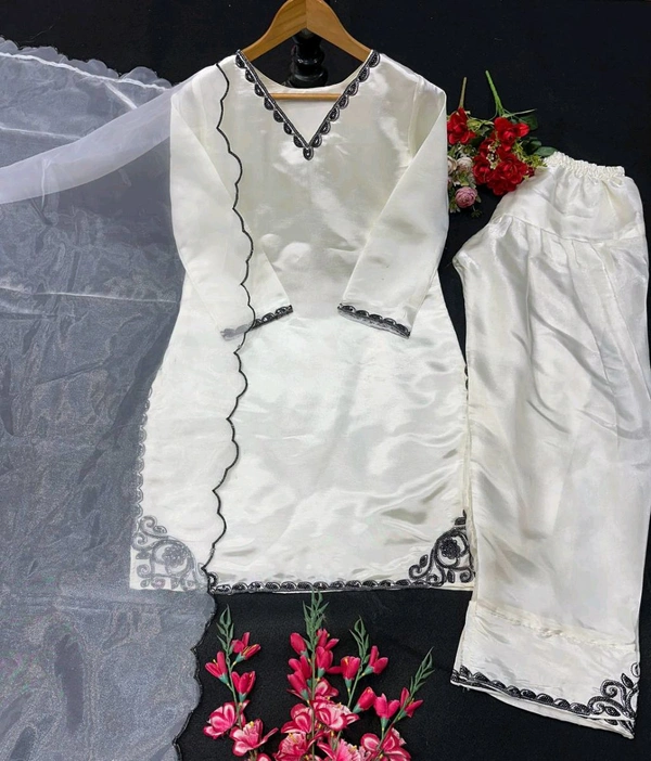 Jimmy Choo Silk Farsi Salwar Suit - L