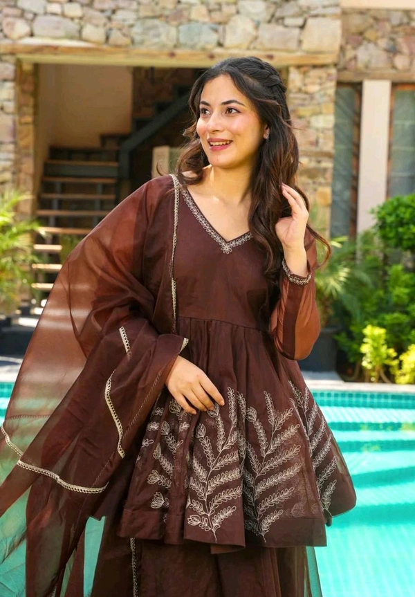 Elegant Coding Embroidery Suit Set - XXL