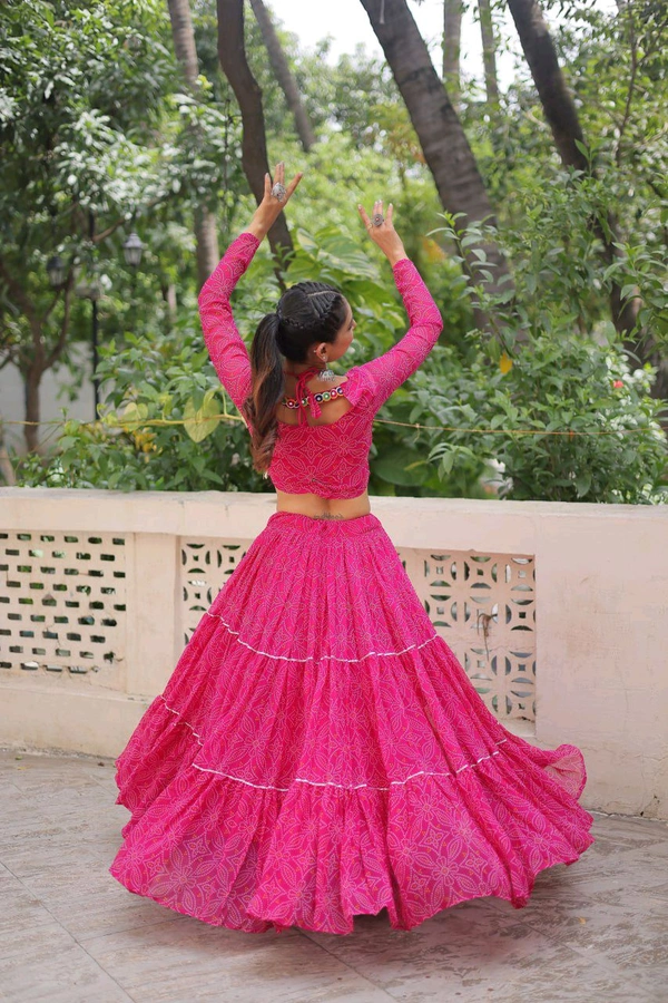 Bandhej Printed Lehenga Choli For Navratri - Pink