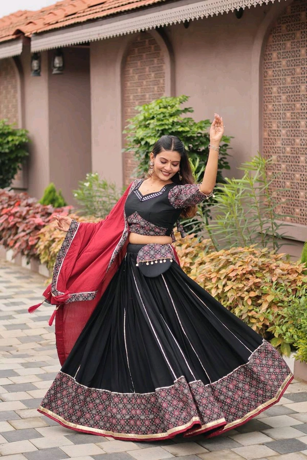 Gamathi Work Lehenga Choli With Free Hand Purse - XL Upto XXL Margin