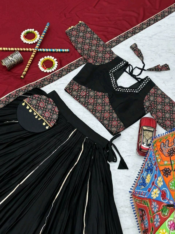 Gamathi Work Lehenga Choli With Free Hand Purse - XL Upto XXL Margin