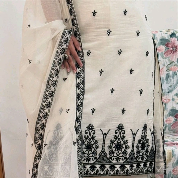 Latest Trendy Sleeveless Suit - L