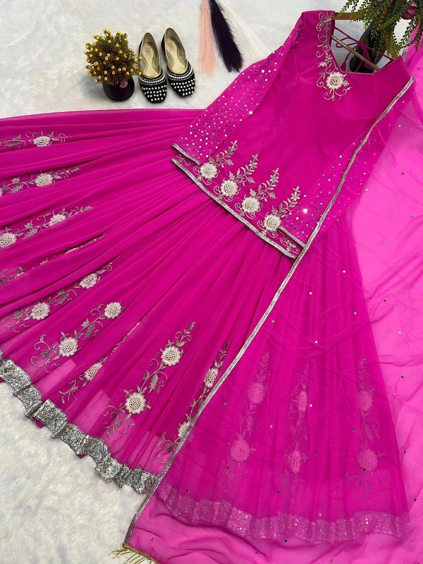 Hina Khan Indo Western Lehenga - M
