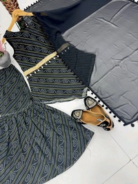 Bandhani Printed Suit With Belt - M