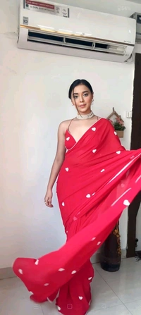 Heart Design Ready To Wear Saree With Blouse Piece
