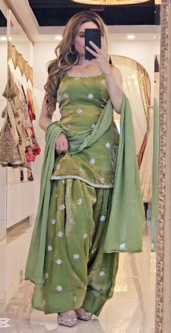 Heavy Crush Silk Farsi Salwar Suit With Full Sleeve - M, Green