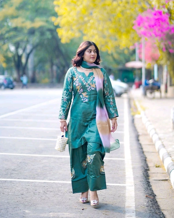 Trending Farsi Salwar Suit - XL