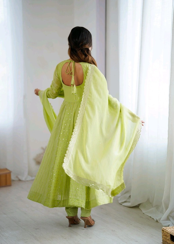Fully Flair Crunchy Silk Anarkali Suit - M