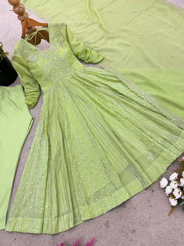 Fully Flair Crunchy Silk Anarkali Suit - L