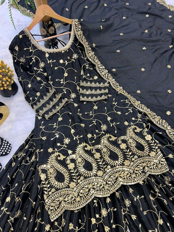 Heavy Chinon Silk Partywear Plazzo Suit - M