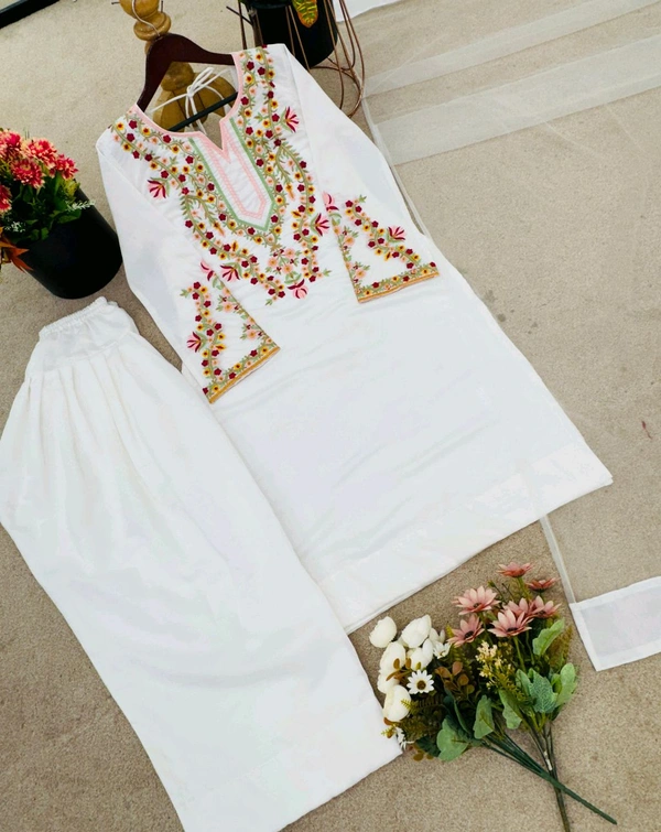 Designer Farsi Kurti With Pant and Dupatta Set - L