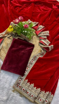 Beautiful Velvet Saree With Blouse Piece